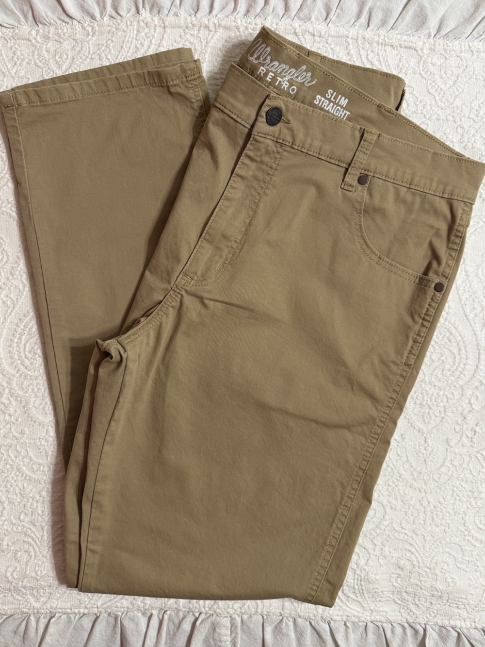 Wrangler Retro Size 38X34 Slim Straight Khaki Pants